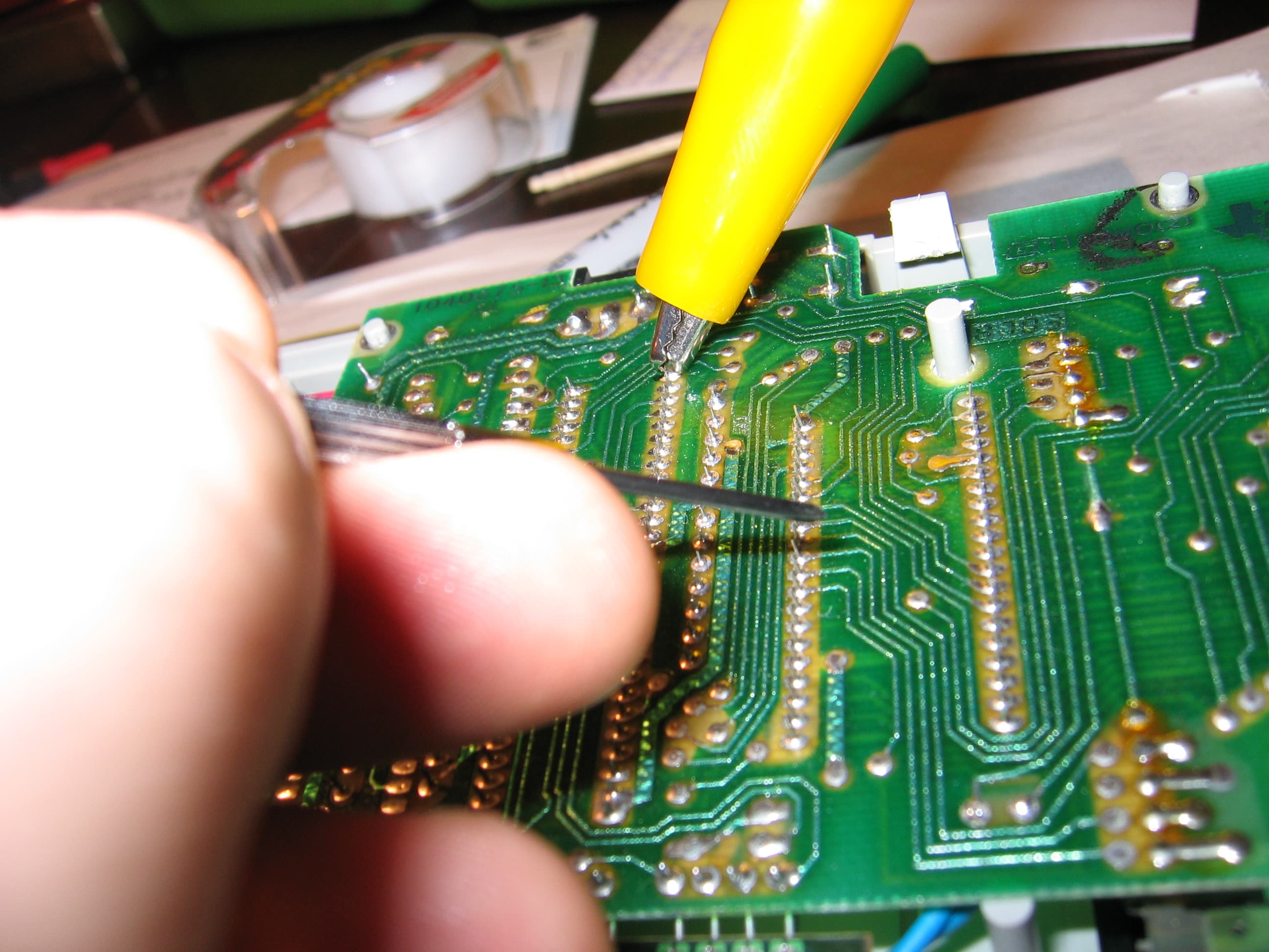 Exploration and the "Incantor": Bending Circuits, Depunctualization, and Unblackboxing